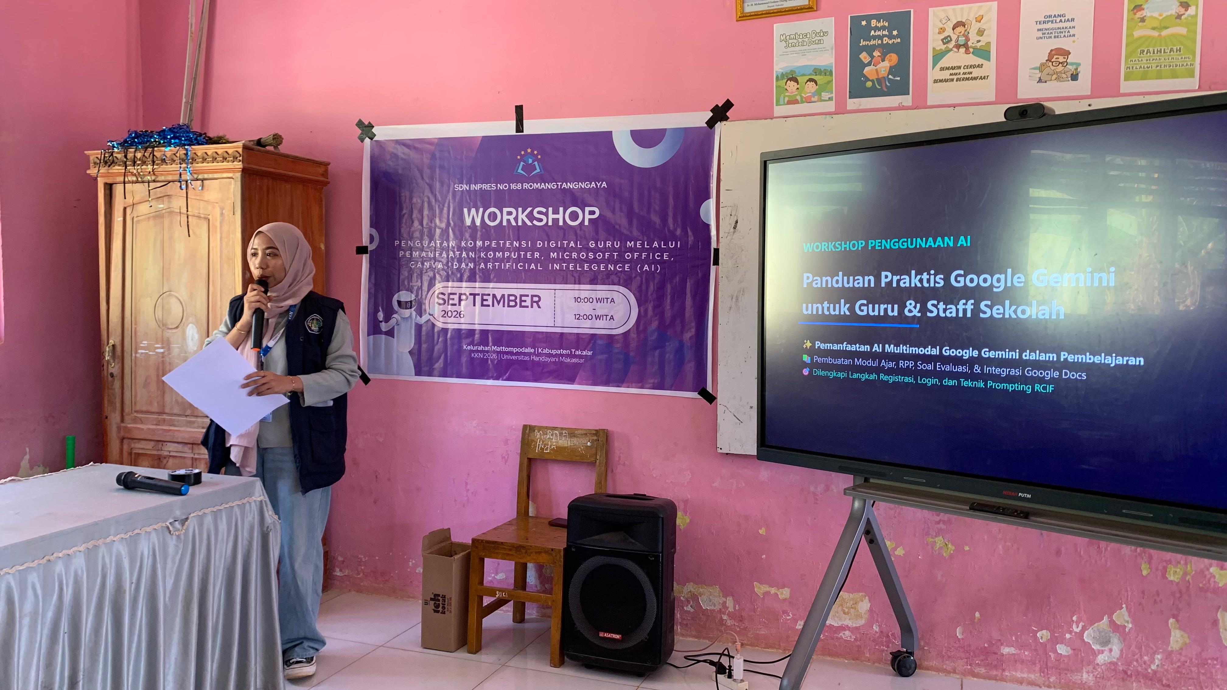 Pemateri KKN memaparkan materi panduan praktis Google Gemini dalam pembelajaran